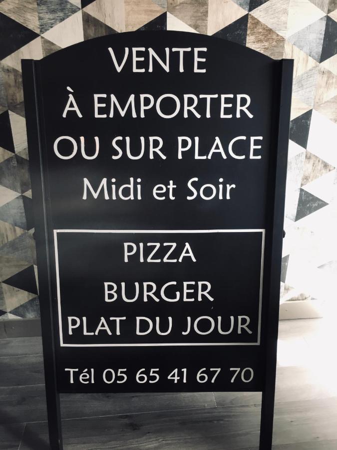 Auberge Du Relais D Auniac Hotel Bar Restaurant Piscine 昂格拉尔诺扎克 外观 照片