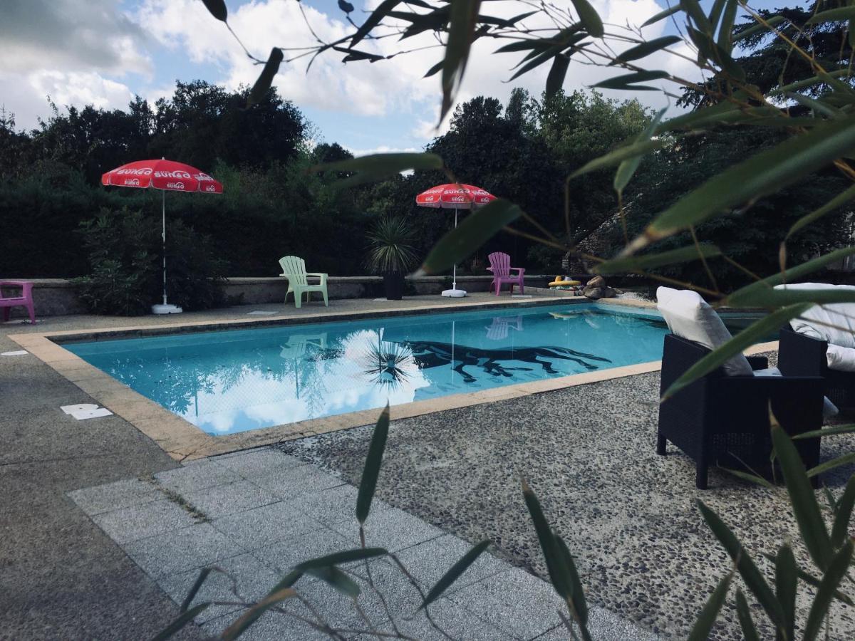 Auberge Du Relais D Auniac Hotel Bar Restaurant Piscine 昂格拉尔诺扎克 外观 照片