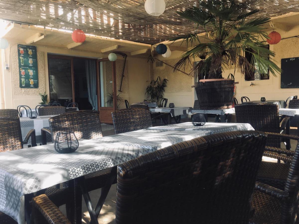 Auberge Du Relais D Auniac Hotel Bar Restaurant Piscine 昂格拉尔诺扎克 外观 照片